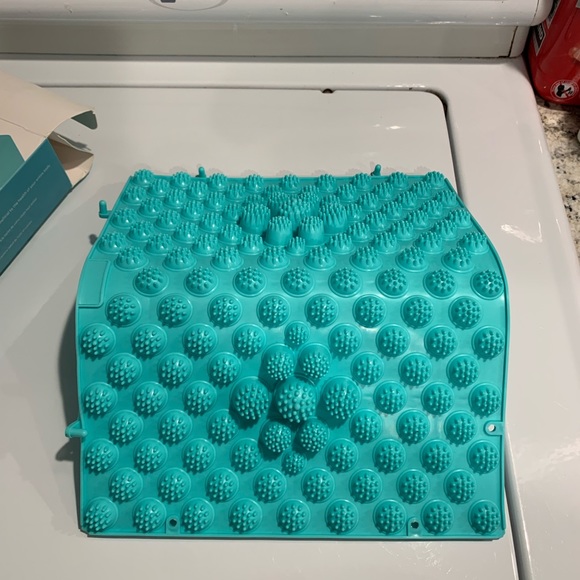 NWT just taken out to take pictures-  Lindo Foot Massage mat. - Picture 2 of 5